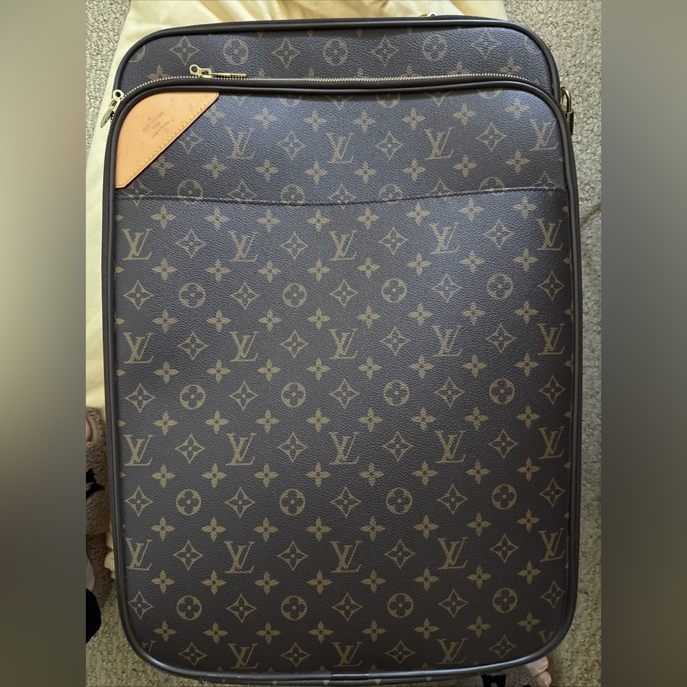 Louis Vuitton Brown Monogram Women’s carry on Bag